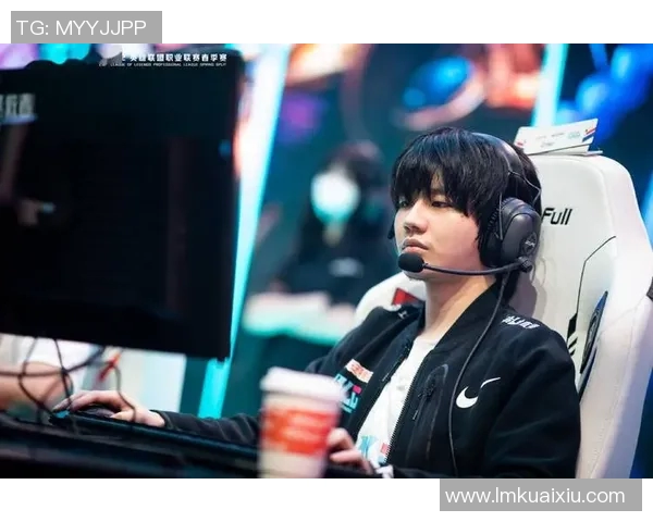 探索FPX在S15电竞王者荣耀中的比赛经验与战术解析