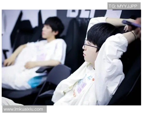 BLG逆袭之旅揭晓S15LOL世界冠军杯背后的奋斗与荣耀 BLG逆袭之旅揭晓S15LOL世界冠军杯背后的奋斗与荣耀