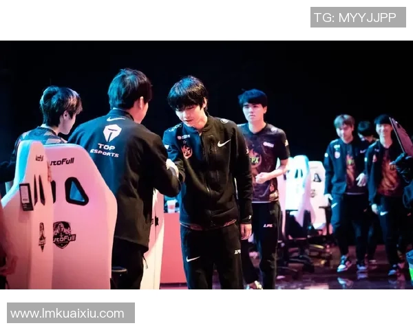 esports最新数据赛后复盘EDG与IG对决中的策略与实力较量分析 esports最新数据赛后复盘EDG与IG对决中的策略与实力较量分析